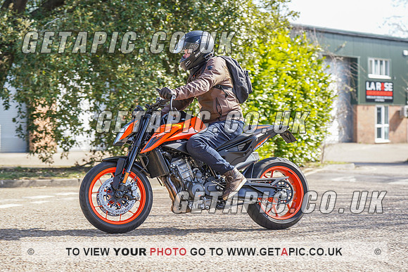RS2203_6052