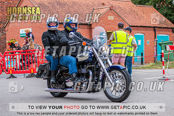 TW2508-1084_LOGO_ON_PHOTO