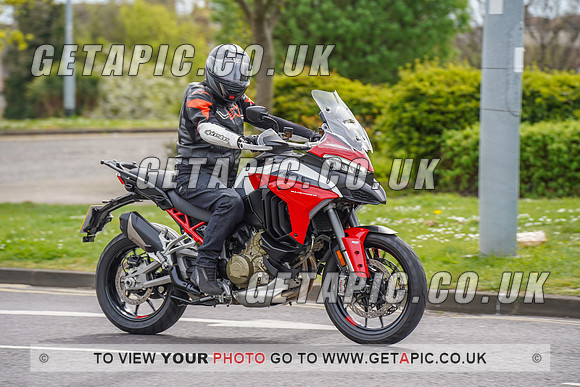 RS2204_8124