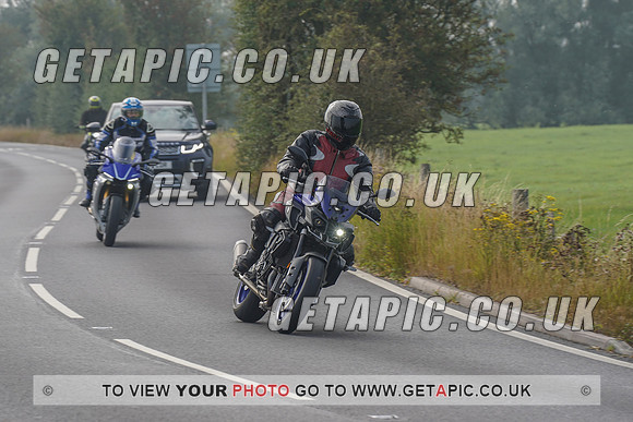 RS2109_1057