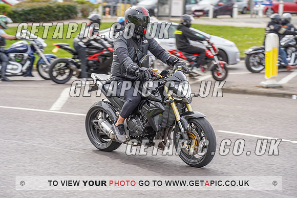 RS2204_9041