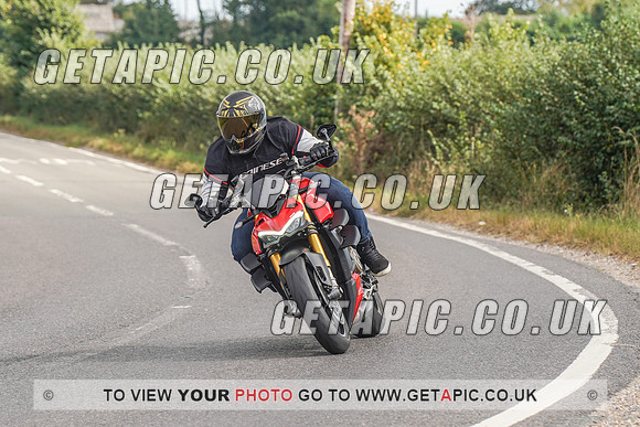 RS2109_2802