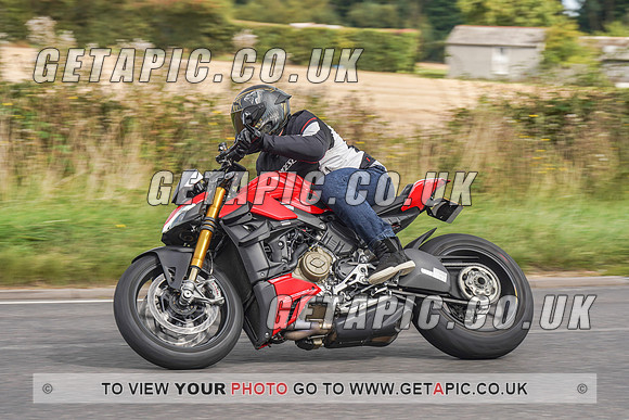 RS2109_2805