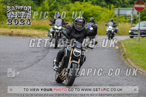 PR2407-256_LOGO_ON_PHOTO