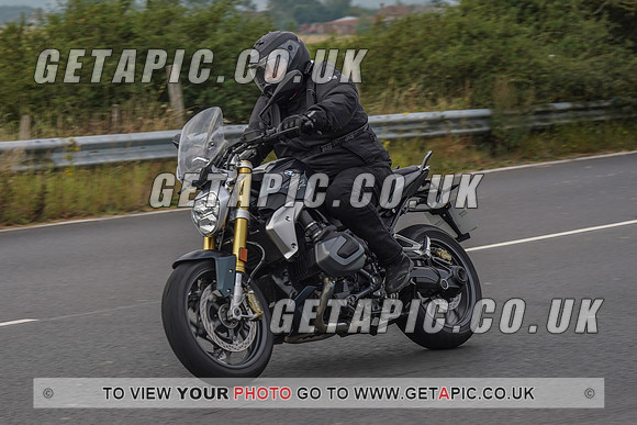RS2109_3122