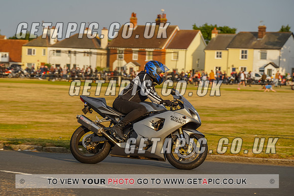 RS2207_9102