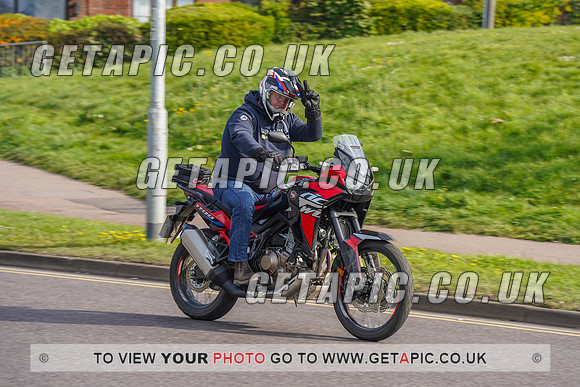 RS2204_3037