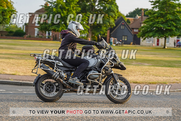 RS2207_8982