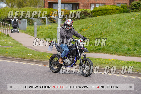 RS2204_7596