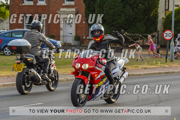 RS2207_8796