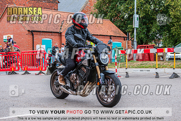 TW2508-1081_LOGO_ON_PHOTO