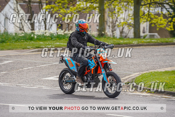 RS2204_7568