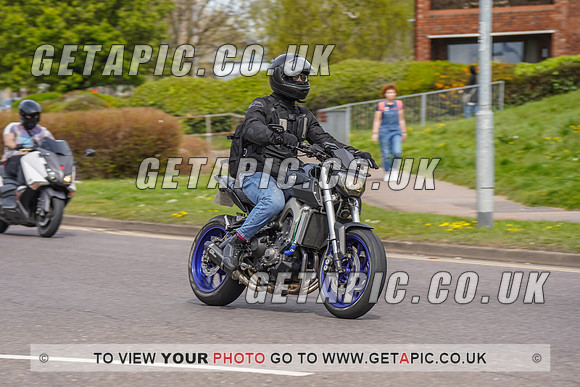 RS2204_7582