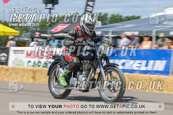 GP2508-3957-C_LOGO_ON_PHOTO