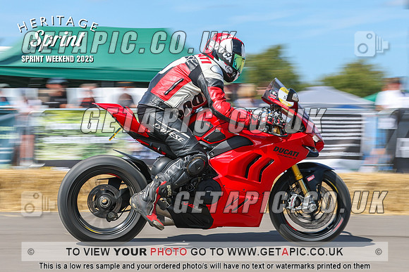 GP2508-5551-C_LOGO_ON_PHOTO