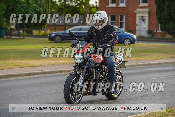 RS2207_8680