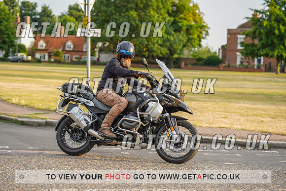 RS2207_8995