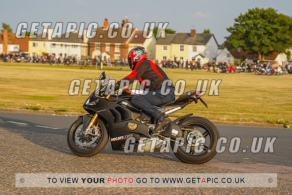 RS2207_9062