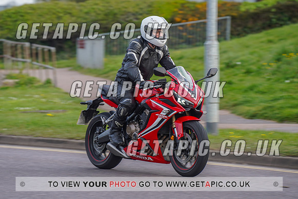 RS2204_3007