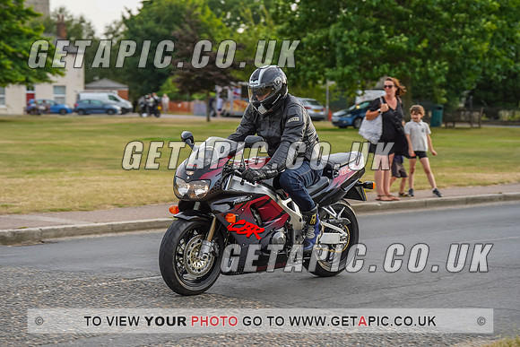 RS2207_8814