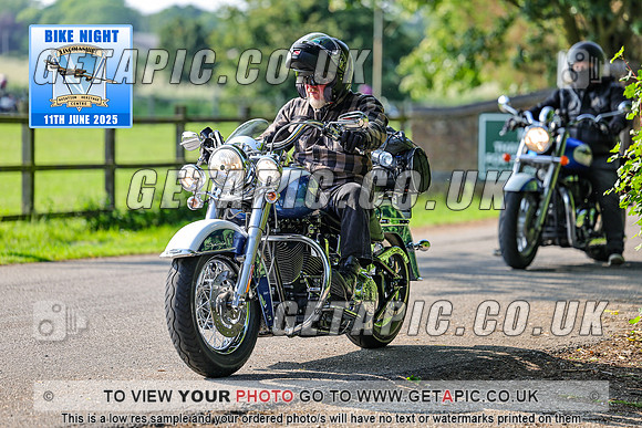PR2506-02589_LOGO_ON_PHOTO