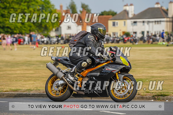 RS2207_7639