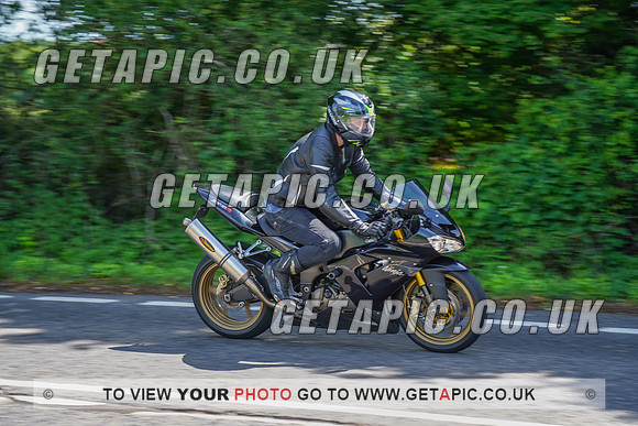 RS2205_17658
