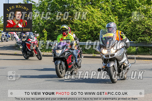 MWA2405-568-C_LOGO_ON_PHOTO