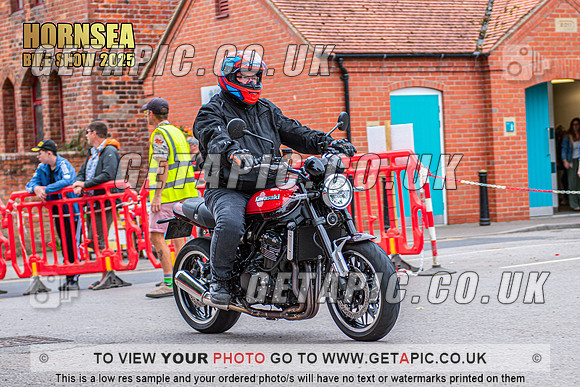 TW2508-1096_LOGO_ON_PHOTO