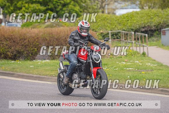 RS2204_7619