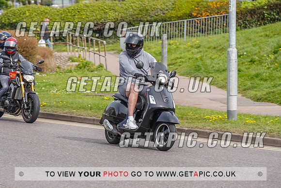 RS2204_4614