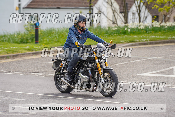 RS2204_7570