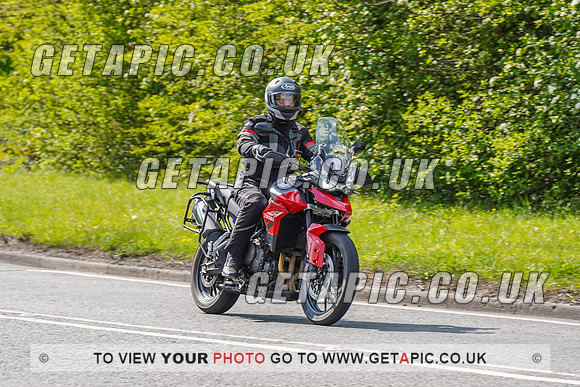 RS2204_12572