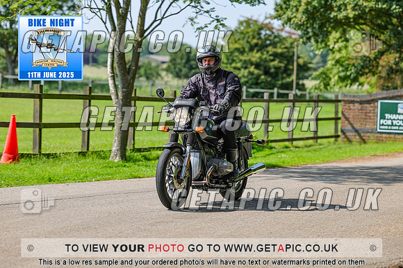 PR2506-00036_LOGO_ON_PHOTO