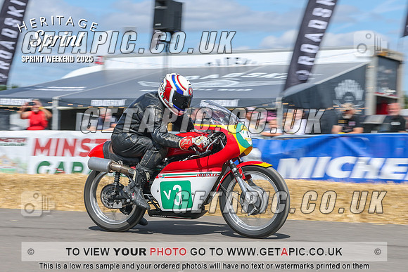 GP2508-3682_LOGO_ON_PHOTO