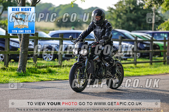 PR2506-08453_LOGO_ON_PHOTO