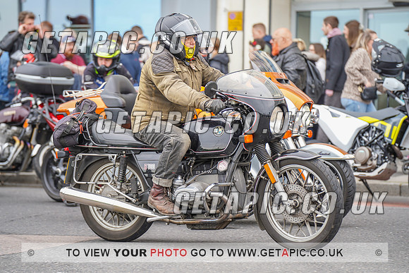 RS2205_8243