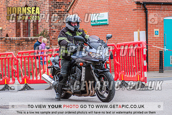 TW2508-4122_LOGO_ON_PHOTO