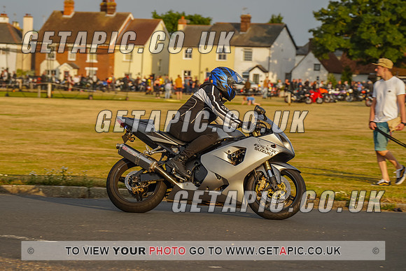 RS2207_9103
