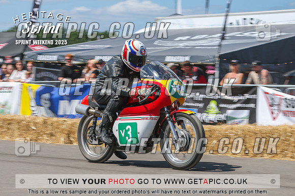 GP2508-4871_LOGO_ON_PHOTO