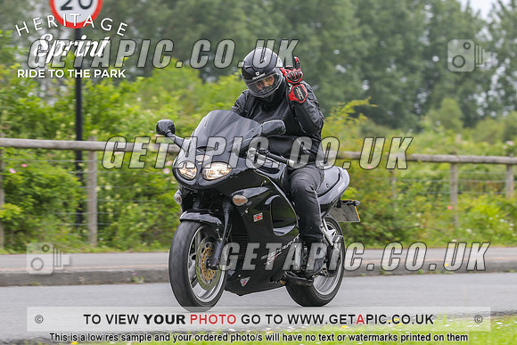 GP2406-2079-C_LOGO_ON_PHOTO