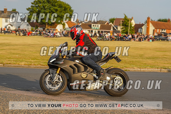 RS2207_9059
