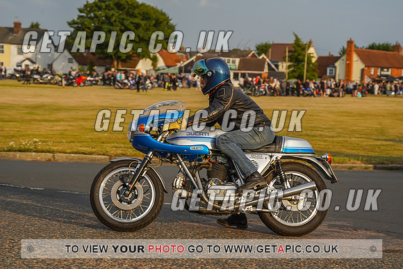 RS2207_8987