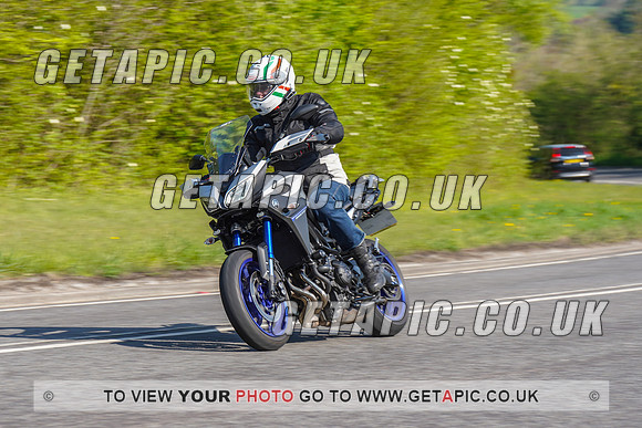 RS2204_11072