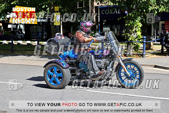PR2407-10013_LOGO_ON_PHOTO