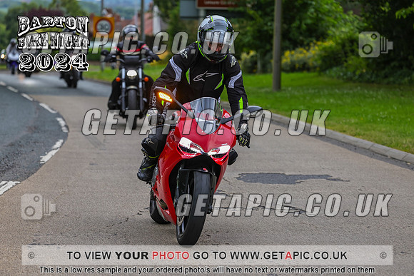 PR2407-9247_LOGO_ON_PHOTO