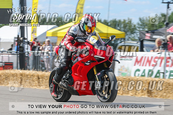 GP2508-5547-C_LOGO_ON_PHOTO