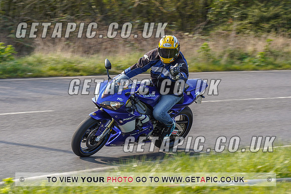 RS2203_4619