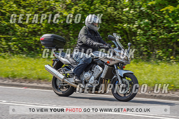 RS2204_12582