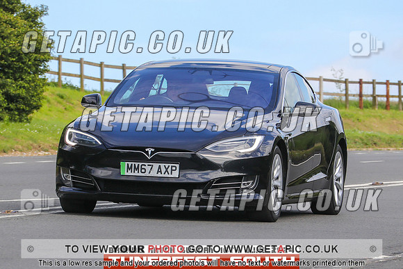 GP2406-11988-C_LOGO_ON_PHOTO